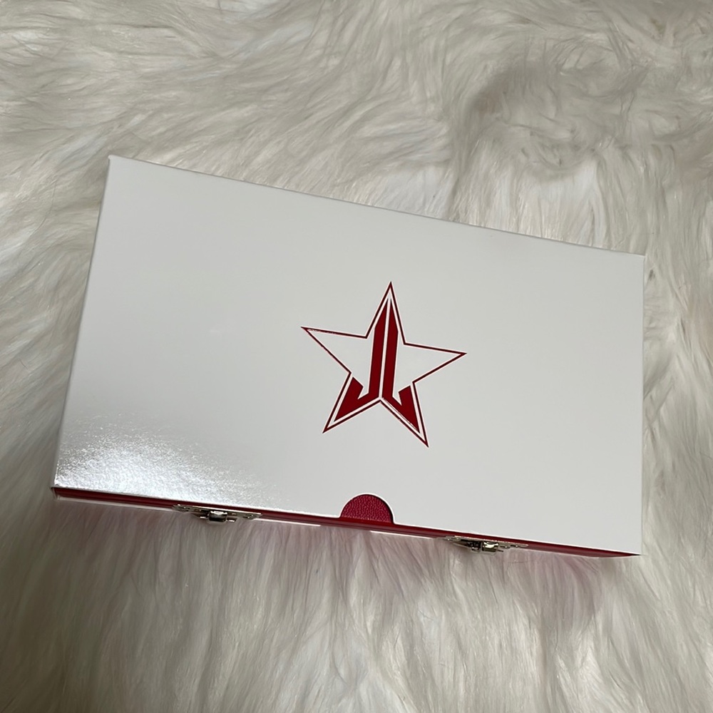 Jeffree Star Blood Sugar palette